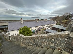 Photo 28- click for photo gallery